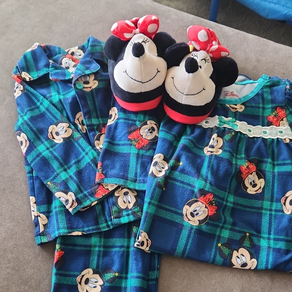 Disney Kids Pajama Set - Blue and Green with Minnie Mouse